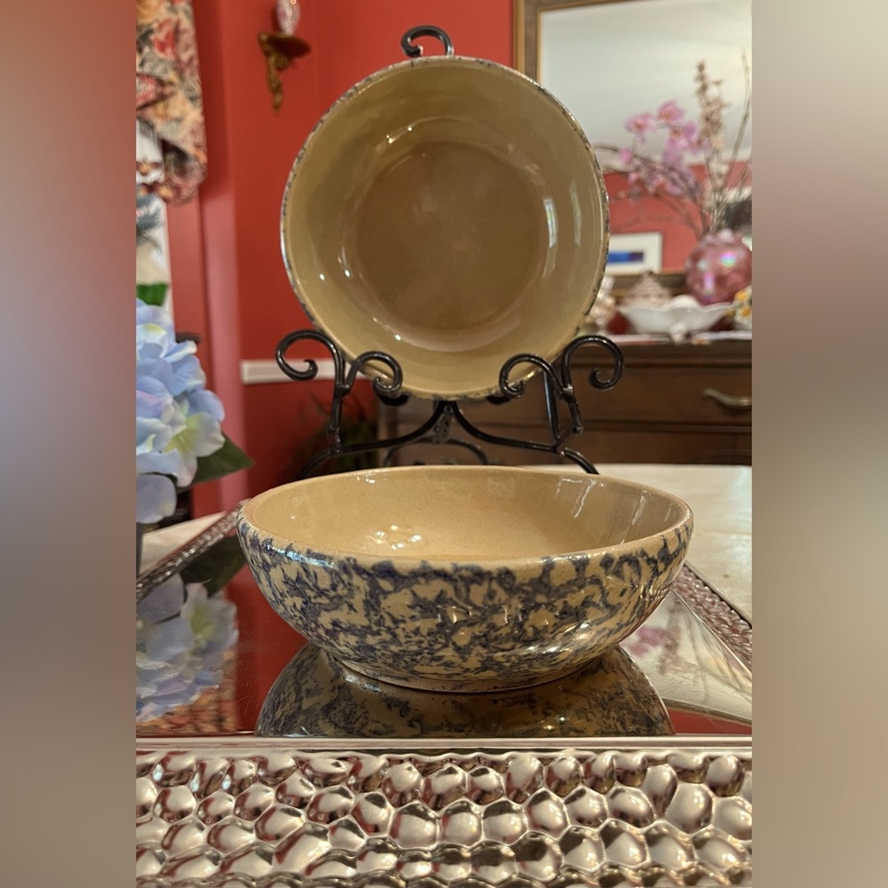 2 VTG Robinson Ransbottom Pottery Co. RRP Roseville Blue/Tan Spongeware Bowls